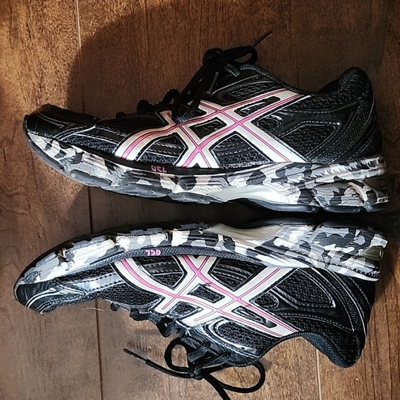 Asics SZ 6 Black/Pink Camouflage Running/Training Sneakers - Picture 6 of 10